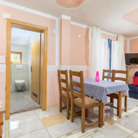 Manda - One Bedroom With Terrace A2 Valbandon