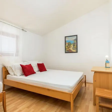 Manda - One Bedroom With Terrace A2 *